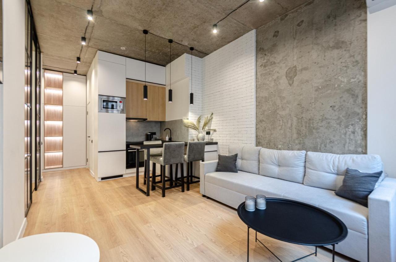 Petrovdom 166-3B In Beautiful Apartments In Rc "Yaroslaviv Grad" 키예프 외부 사진