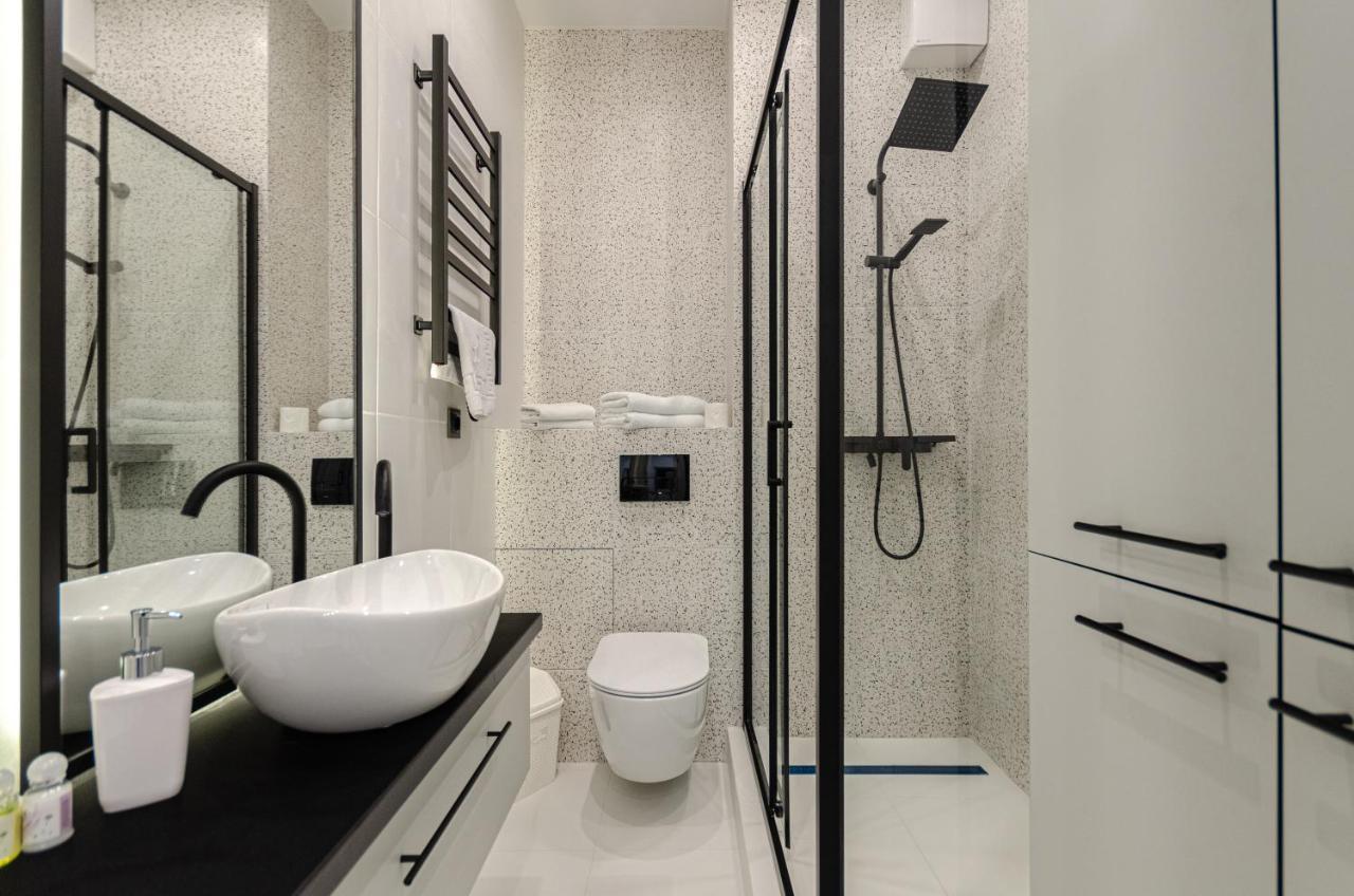 Petrovdom 166-3B In Beautiful Apartments In Rc "Yaroslaviv Grad" 키예프 외부 사진