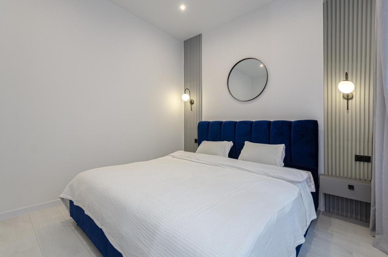 Petrovdom 166-3B In Beautiful Apartments In Rc "Yaroslaviv Grad" 키예프 외부 사진
