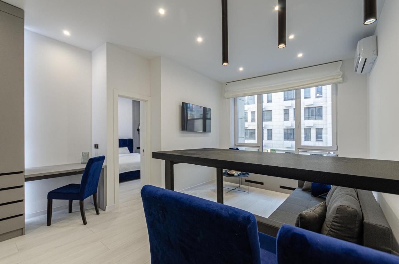 Petrovdom 166-3B In Beautiful Apartments In Rc "Yaroslaviv Grad" 키예프 외부 사진