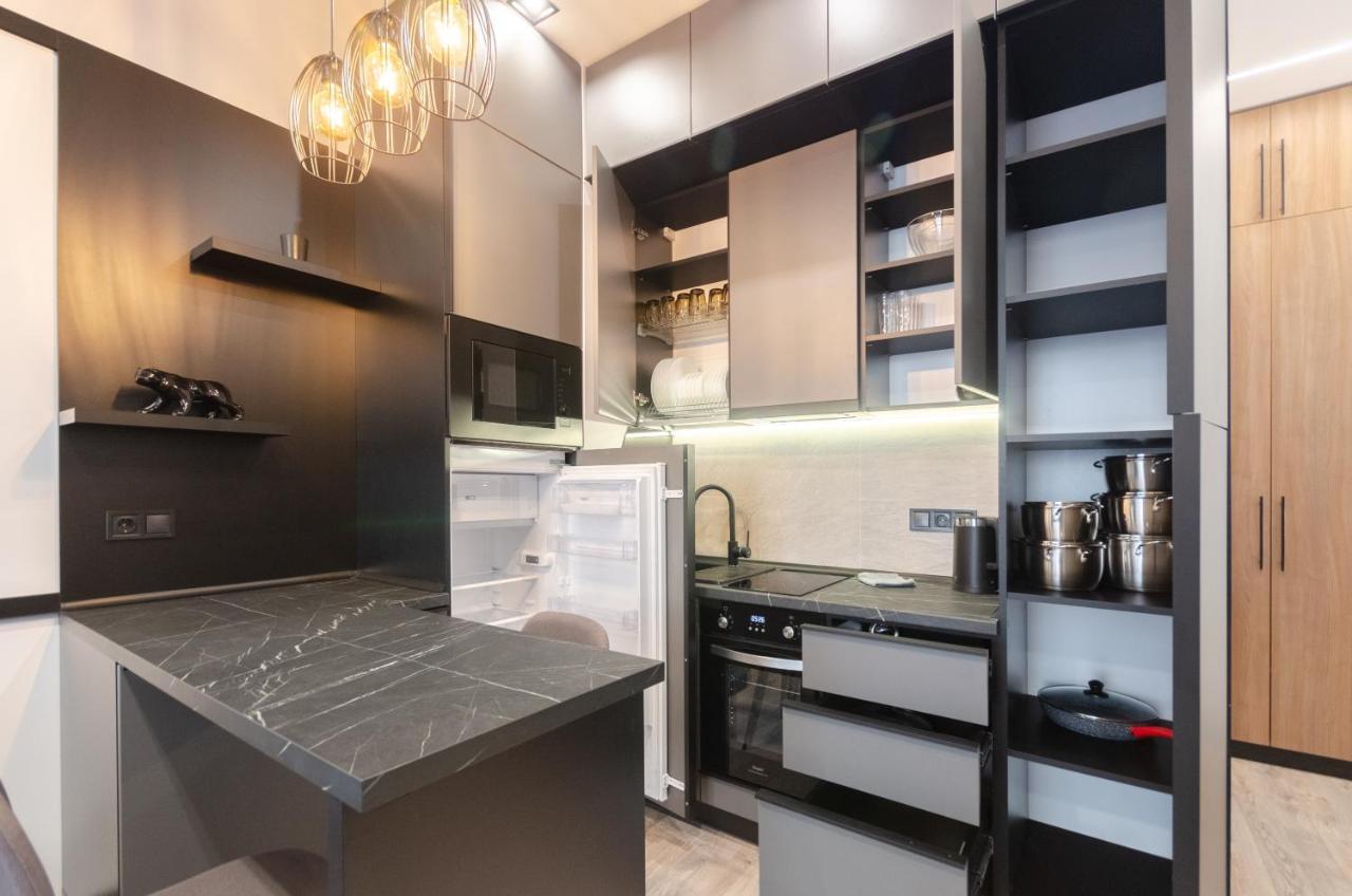 Petrovdom 166-3B In Beautiful Apartments In Rc "Yaroslaviv Grad" 키예프 외부 사진