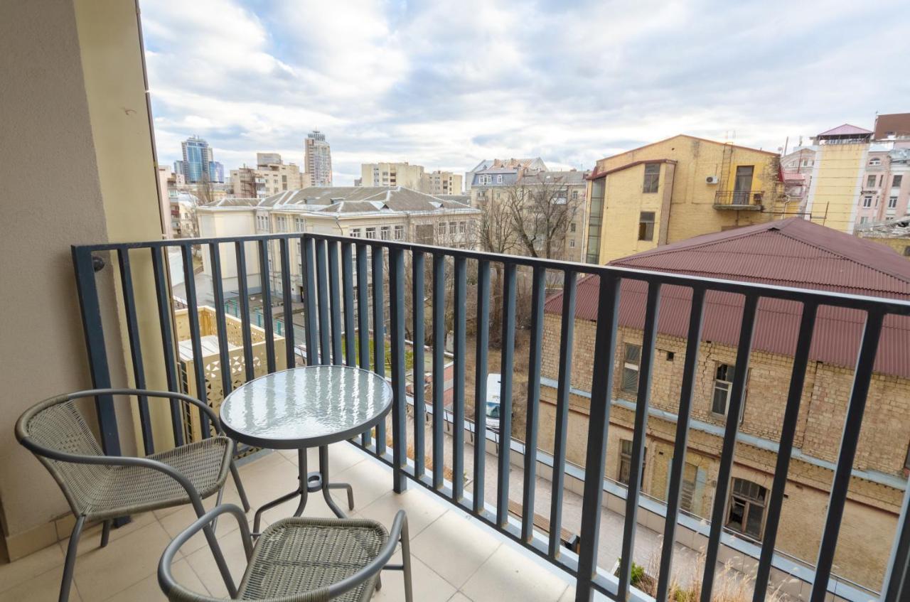 Petrovdom 166-3B In Beautiful Apartments In Rc "Yaroslaviv Grad" 키예프 외부 사진