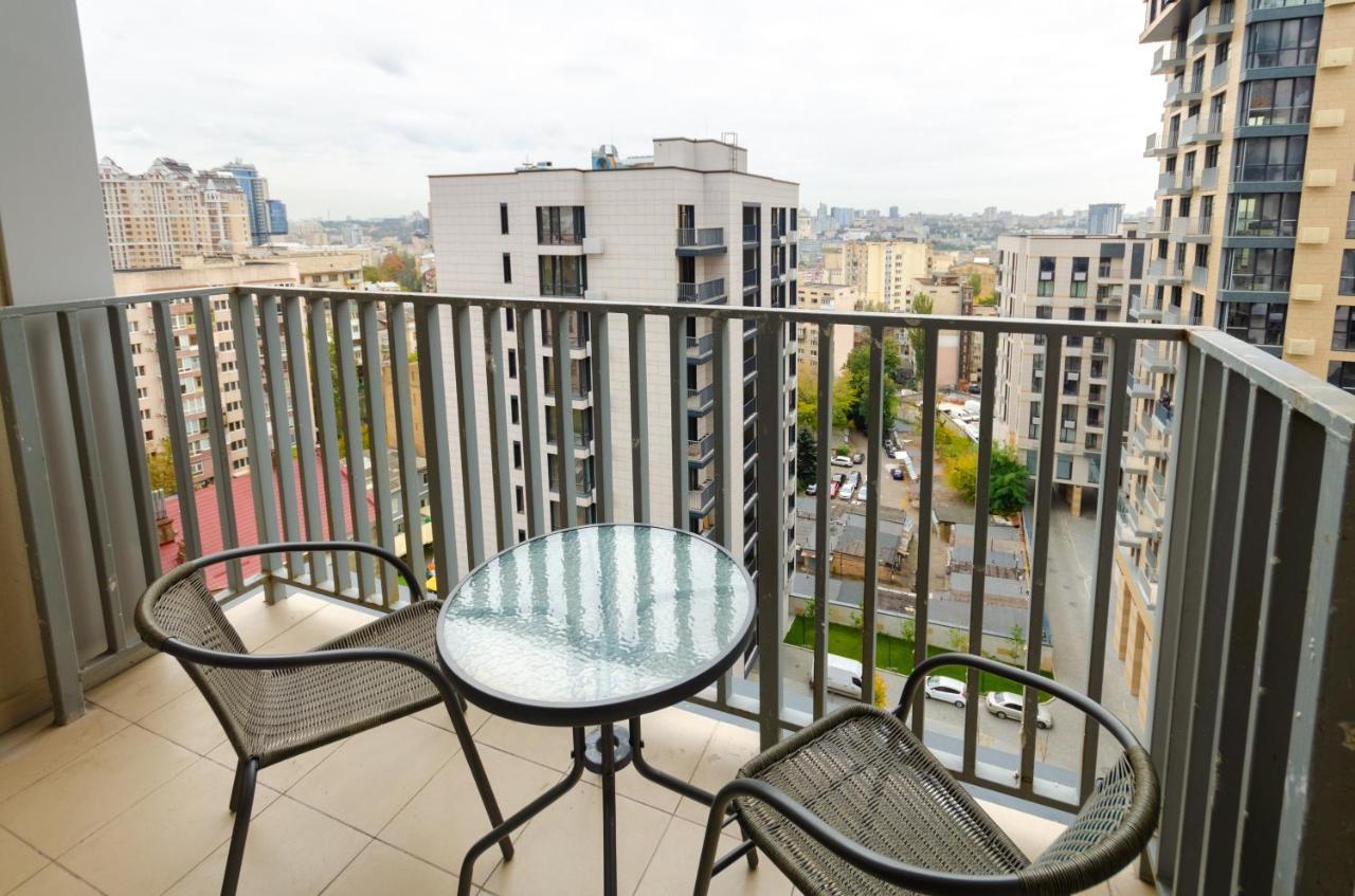 Petrovdom 166-3B In Beautiful Apartments In Rc "Yaroslaviv Grad" 키예프 외부 사진