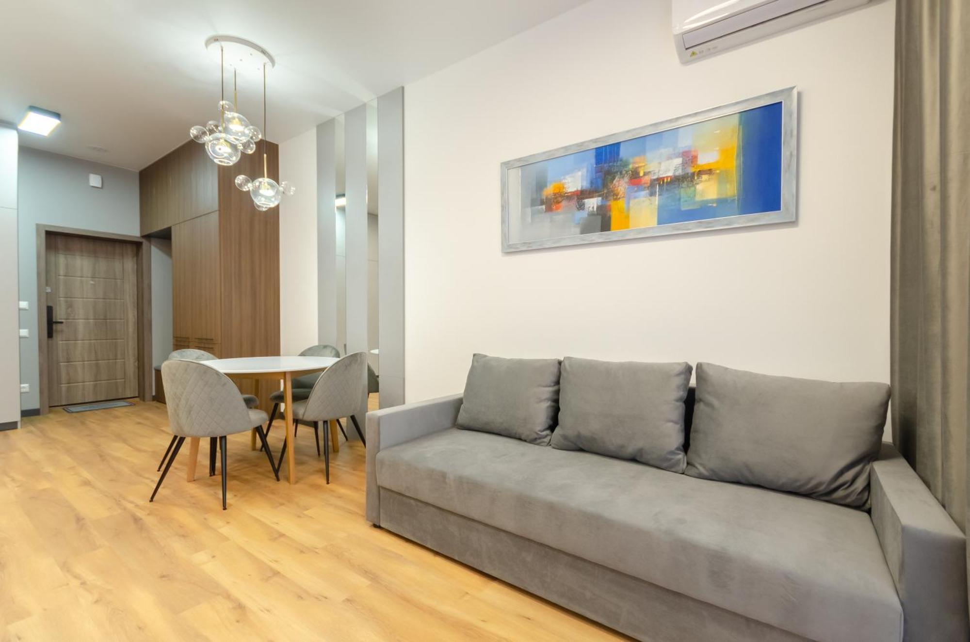 Petrovdom 166-3B In Beautiful Apartments In Rc "Yaroslaviv Grad" 키예프 외부 사진